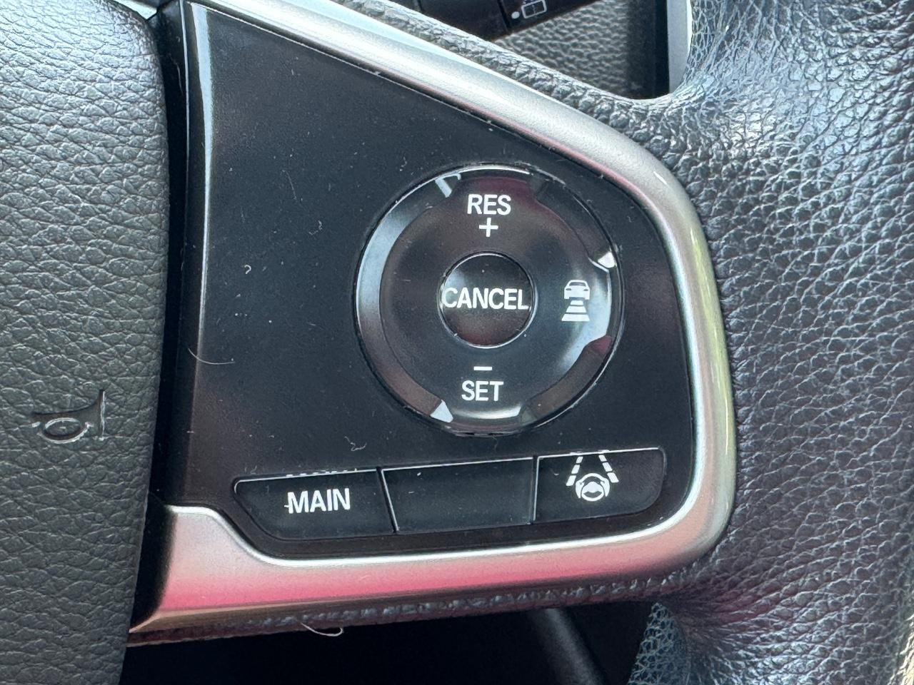 Honda CR-V Vehicle Full-screen Gallery Image 22