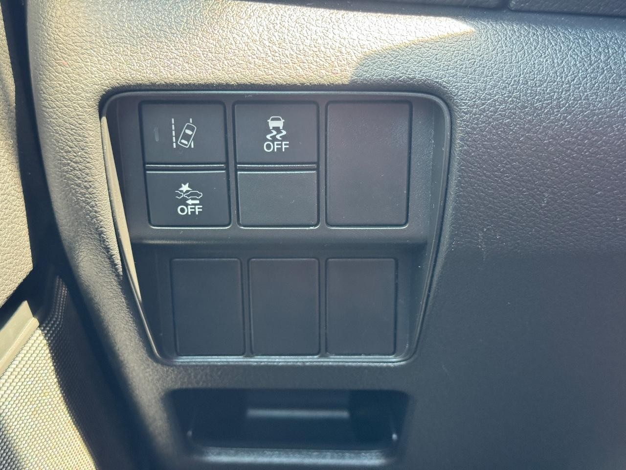 Honda CR-V Vehicle Full-screen Gallery Image 23