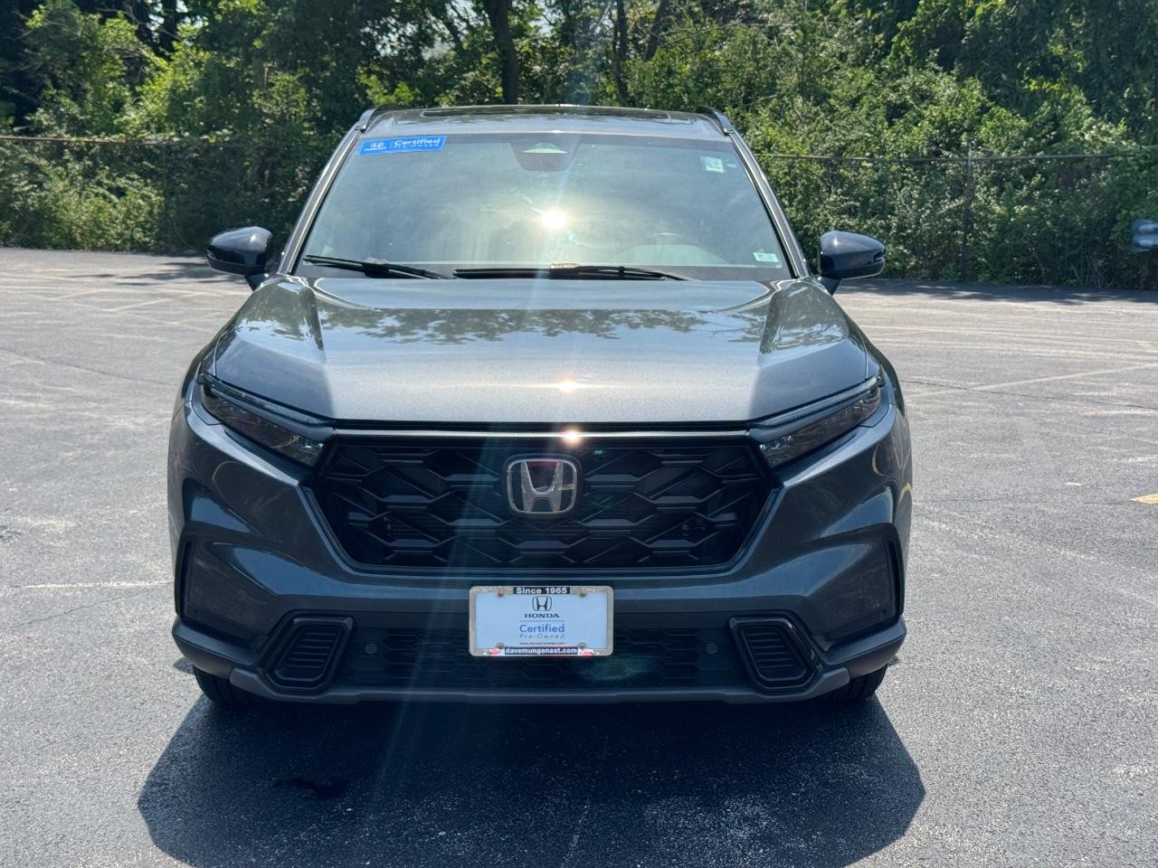 Honda CR-V Hybrid Vehicle Full-screen Gallery Image 10