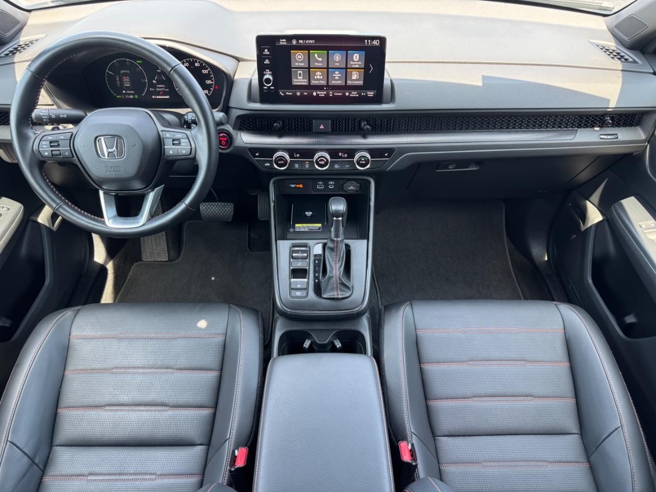 Honda CR-V Hybrid Vehicle Full-screen Gallery Image 12