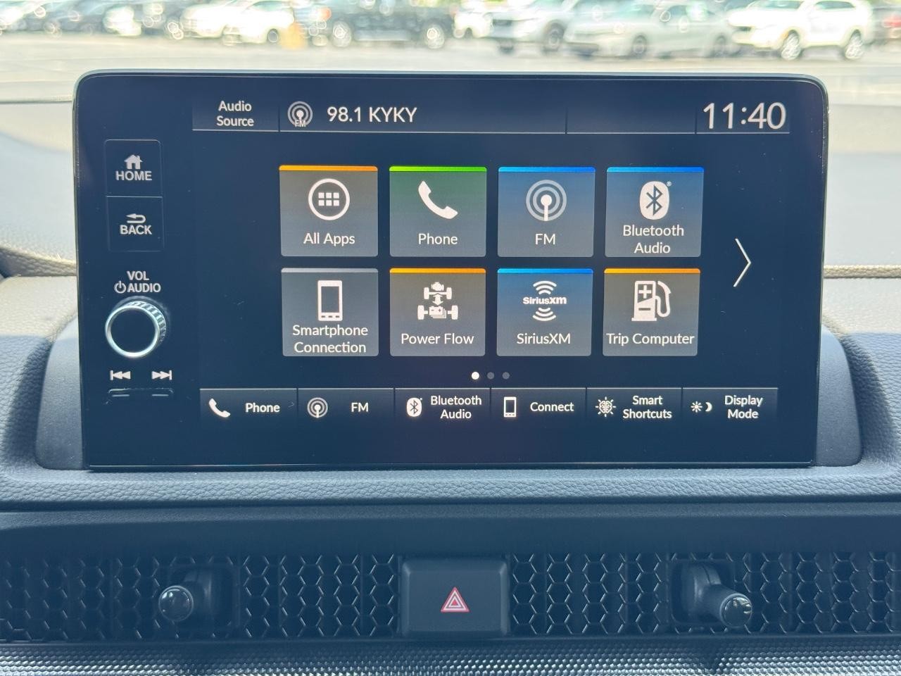 Honda CR-V Hybrid Vehicle Full-screen Gallery Image 14