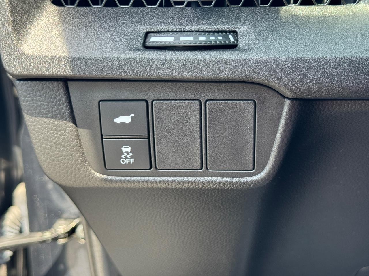 Honda CR-V Hybrid Vehicle Full-screen Gallery Image 24