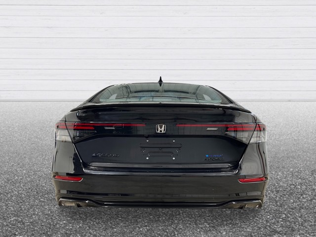 Honda Accord Hybrid Vehicle Full-screen Gallery Image 05