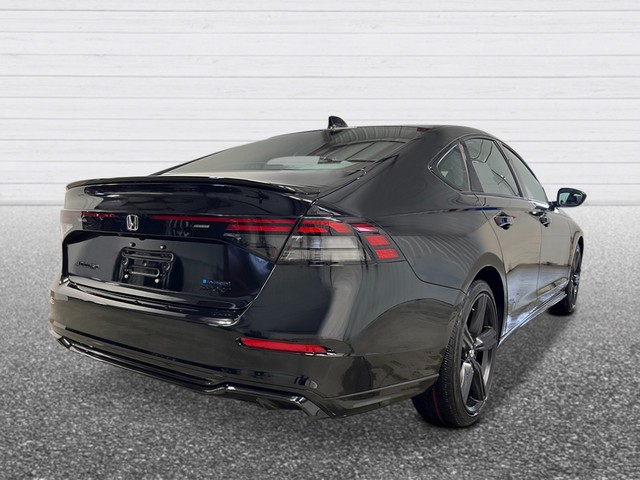 Honda Accord Hybrid Vehicle Full-screen Gallery Image 06