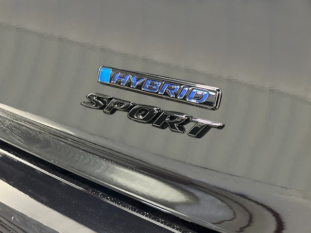 Honda Accord Hybrid Vehicle Full-screen Gallery Image 07