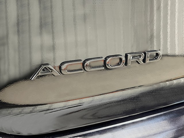 Honda Accord Hybrid Vehicle Full-screen Gallery Image 08