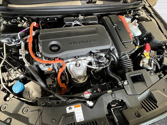 Honda Accord Hybrid Vehicle Full-screen Gallery Image 13