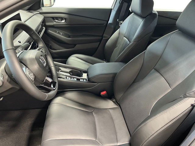Honda Accord Hybrid Vehicle Full-screen Gallery Image 17