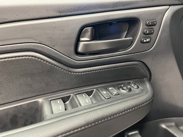Honda Odyssey Vehicle Full-screen Gallery Image 13