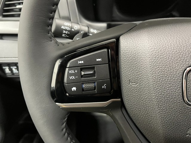 Honda Odyssey Vehicle Full-screen Gallery Image 16