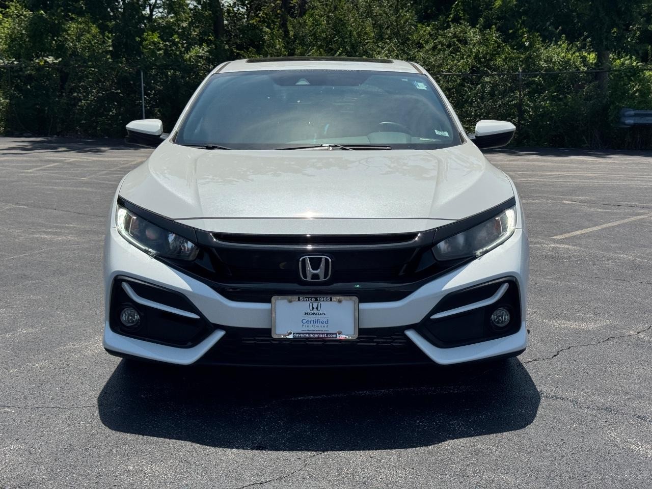 Honda Civic Hatchback Vehicle Full-screen Gallery Image 10