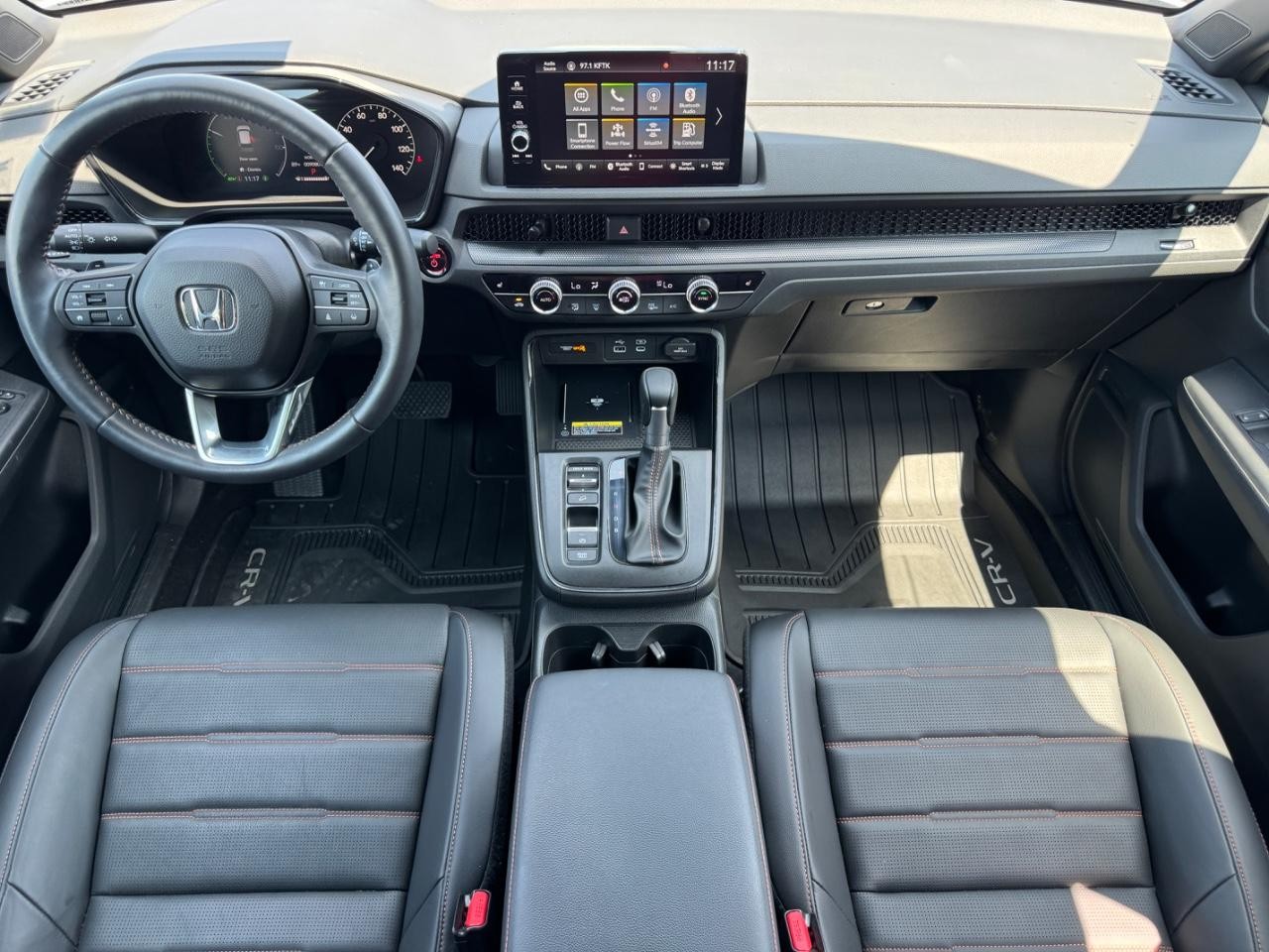 Honda CR-V Hybrid Vehicle Full-screen Gallery Image 12