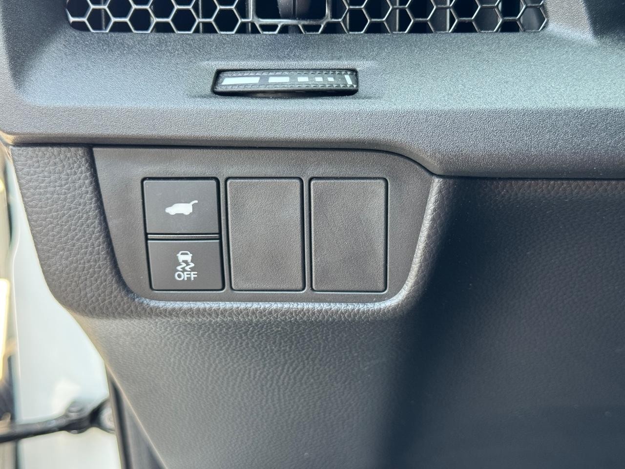 Honda CR-V Hybrid Vehicle Full-screen Gallery Image 24