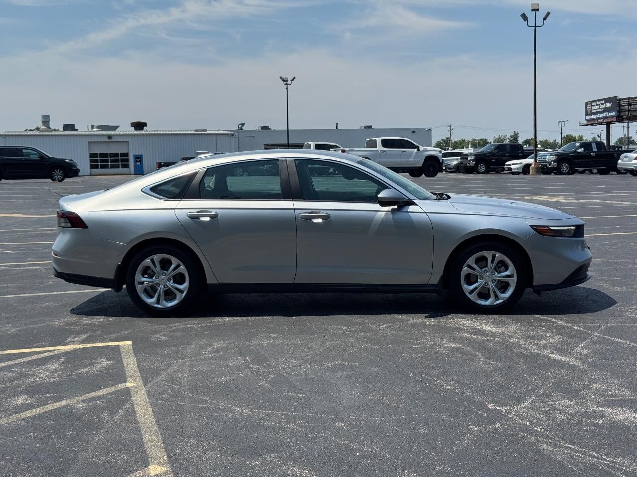 Honda Accord Sedan Vehicle Full-screen Gallery Image 03