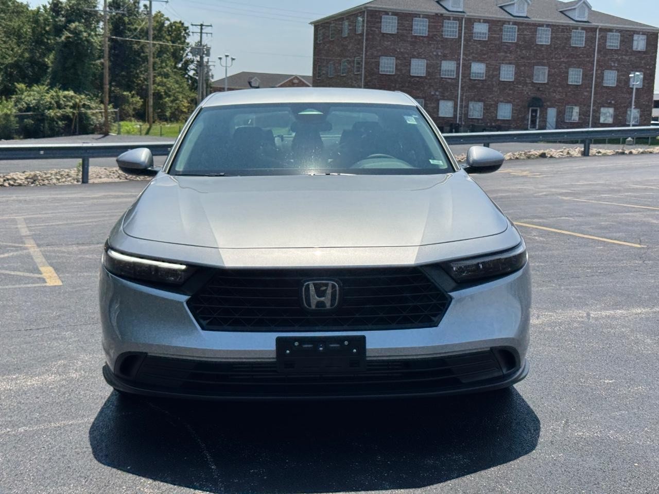 Honda Accord Sedan Vehicle Full-screen Gallery Image 10