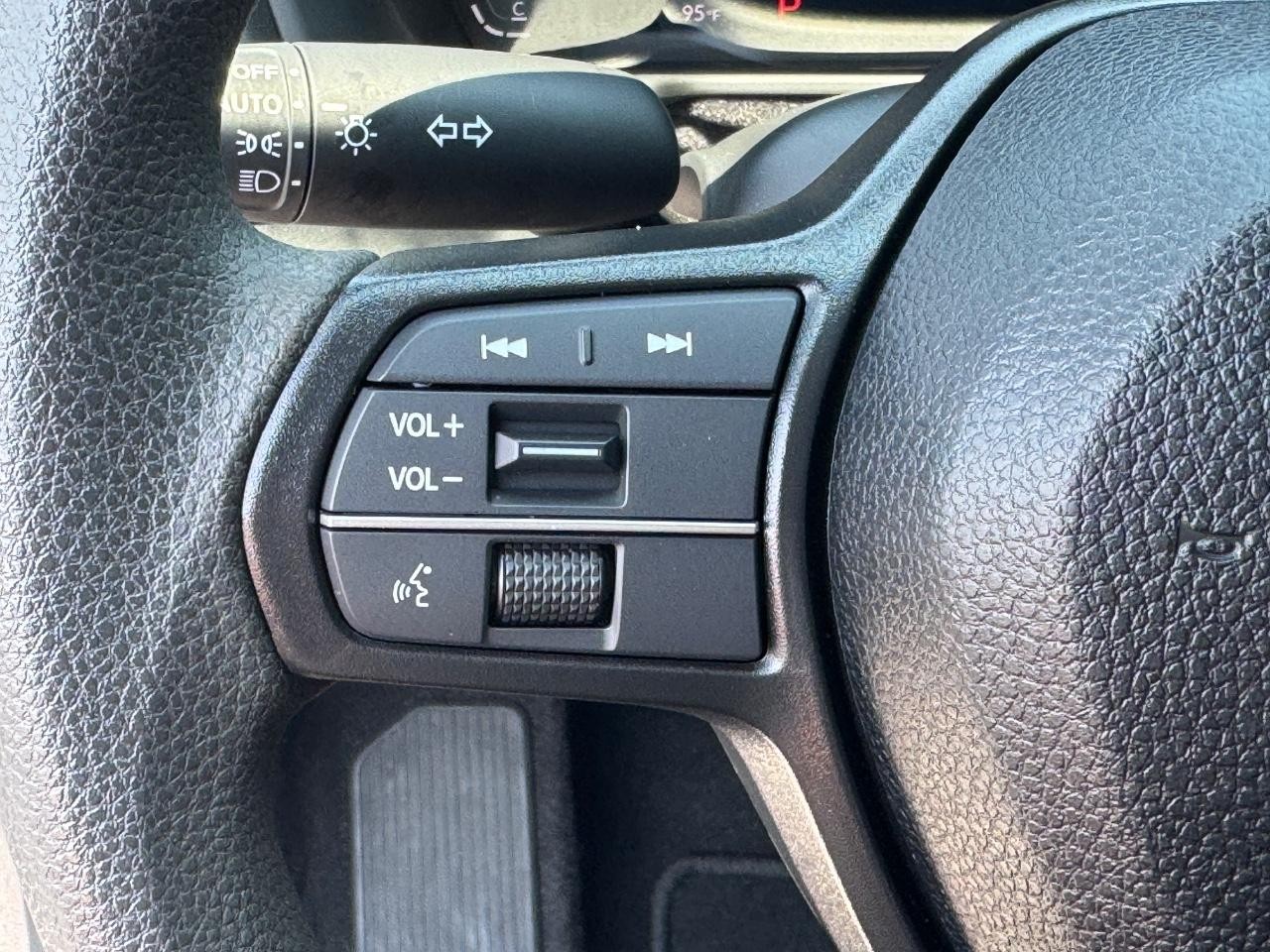 Honda Accord Sedan Vehicle Full-screen Gallery Image 21