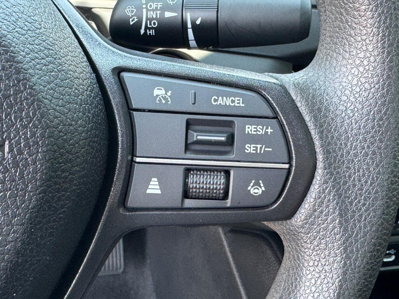 Honda Accord Sedan Vehicle Full-screen Gallery Image 22
