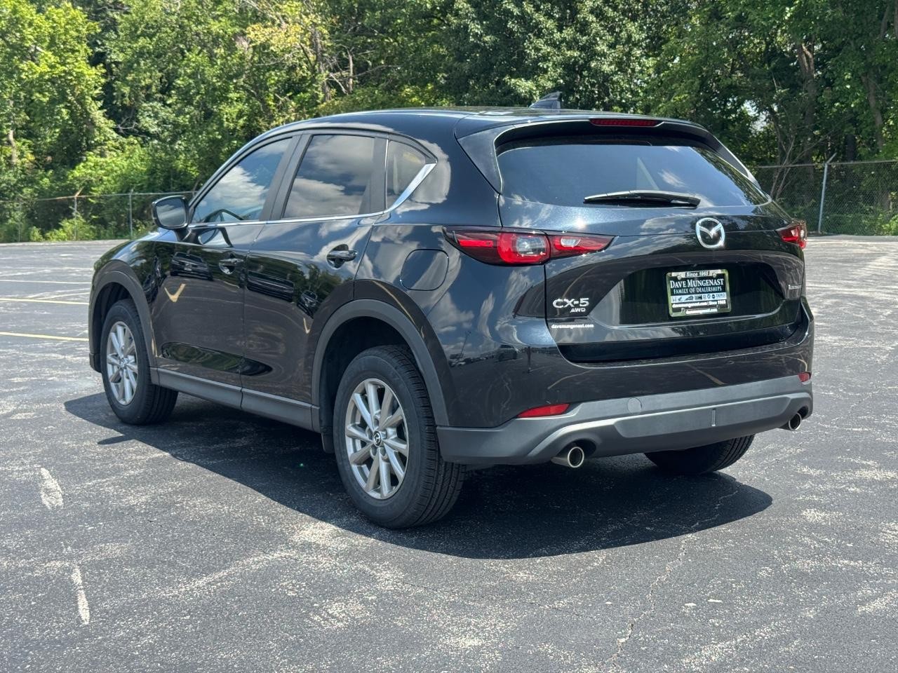 Mazda CX-5 Vehicle Full-screen Gallery Image 07