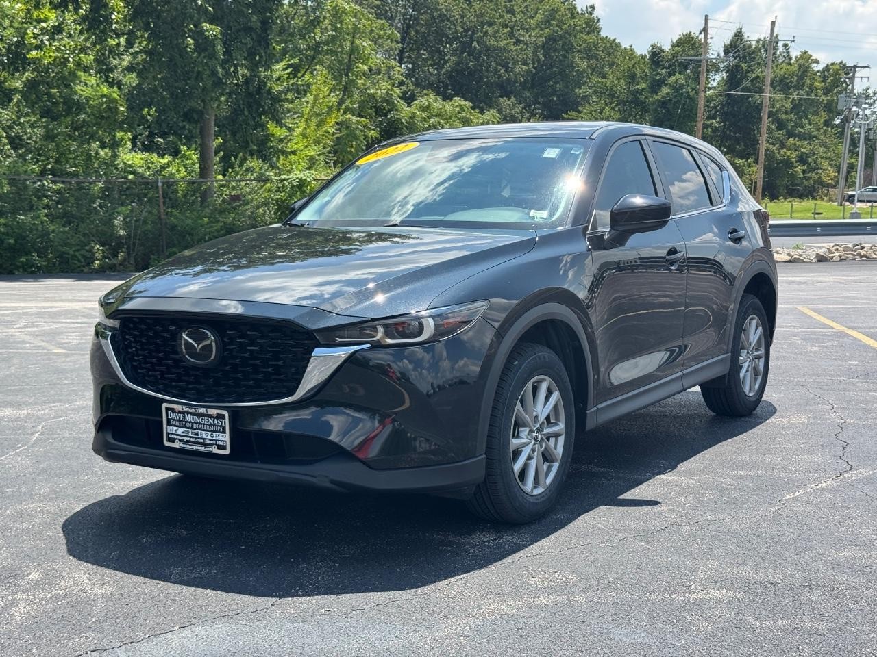 Mazda CX-5 Vehicle Full-screen Gallery Image 09