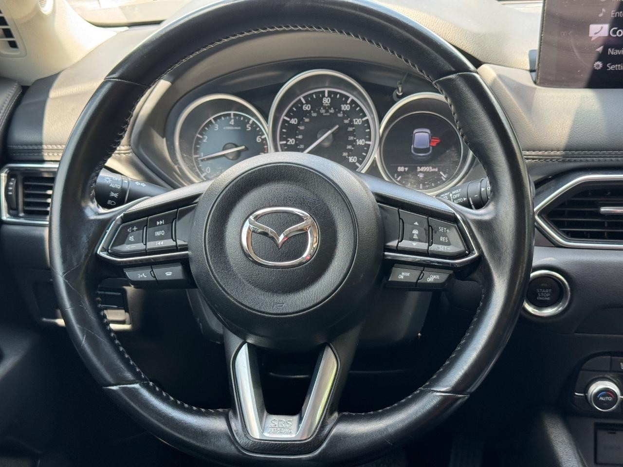 Mazda CX-5 Vehicle Full-screen Gallery Image 13