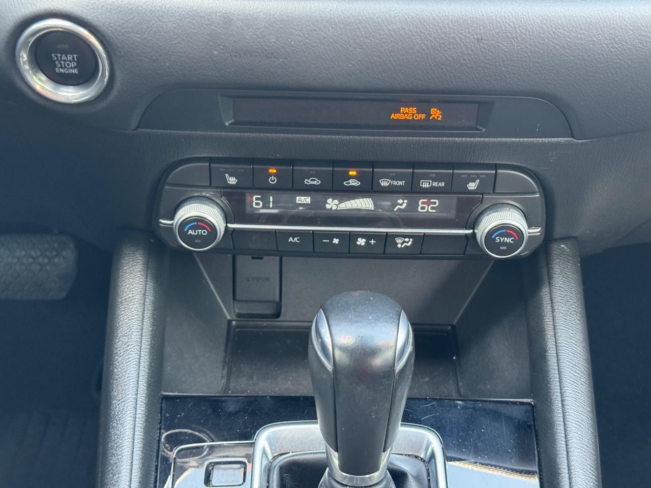 Mazda CX-5 Vehicle Full-screen Gallery Image 15