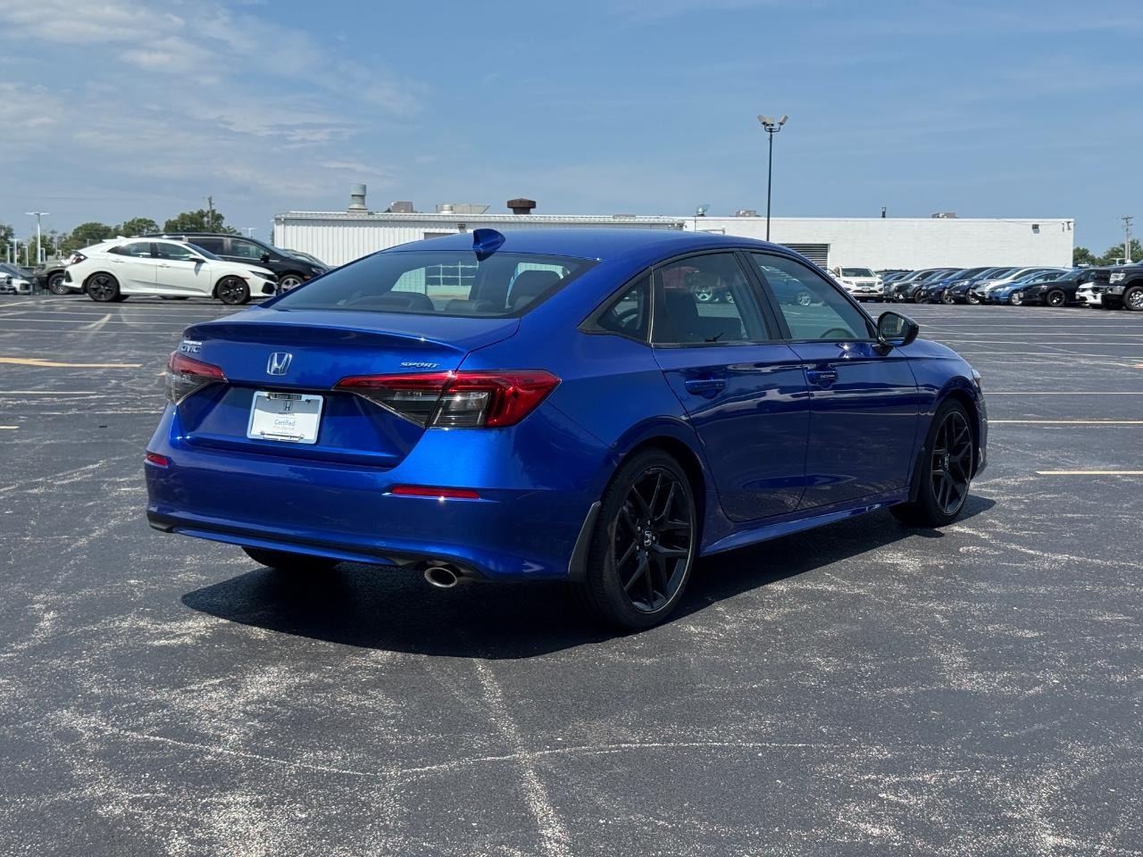 Honda Civic Sedan Vehicle Full-screen Gallery Image 04