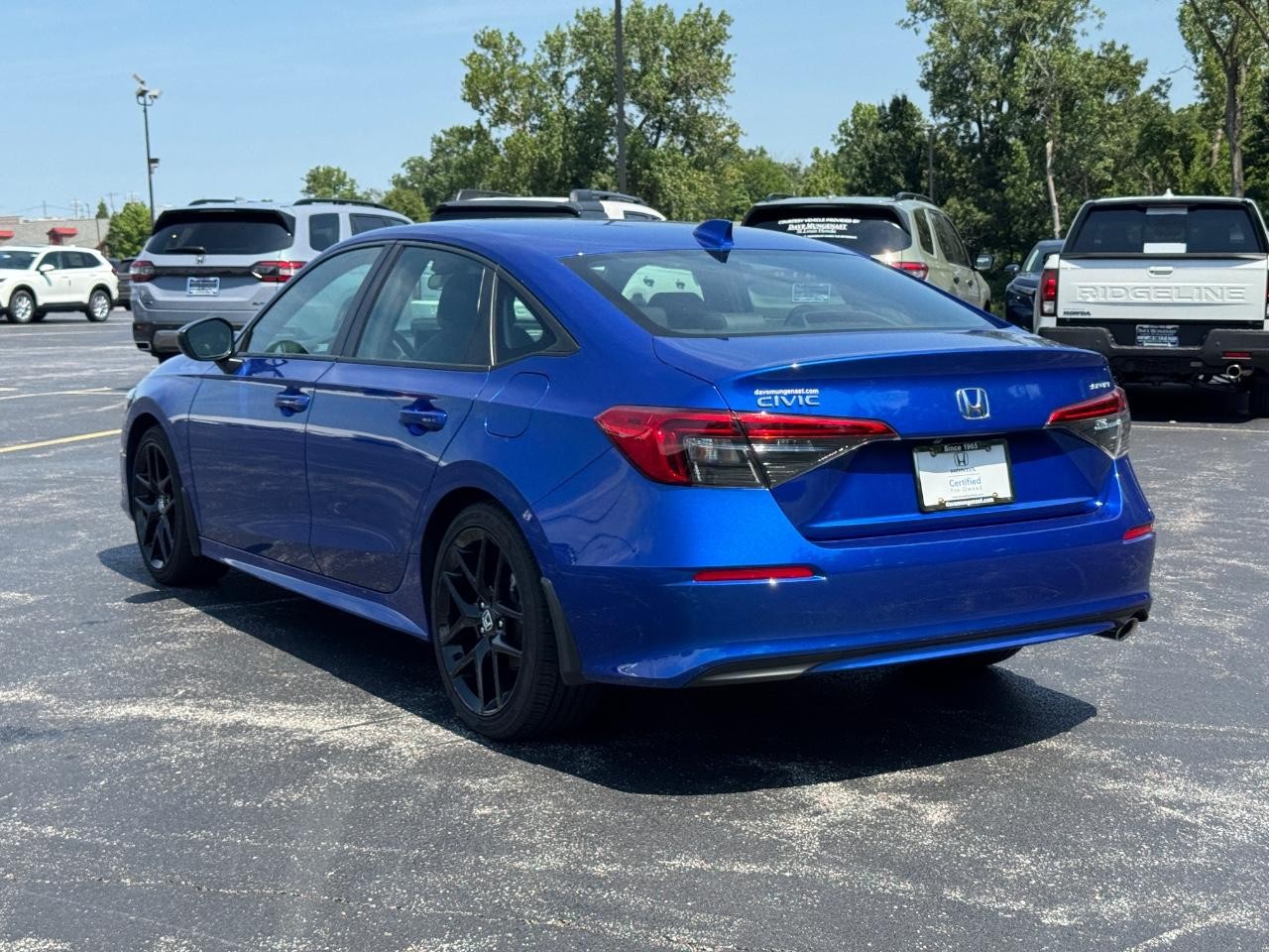 Honda Civic Sedan Vehicle Full-screen Gallery Image 07