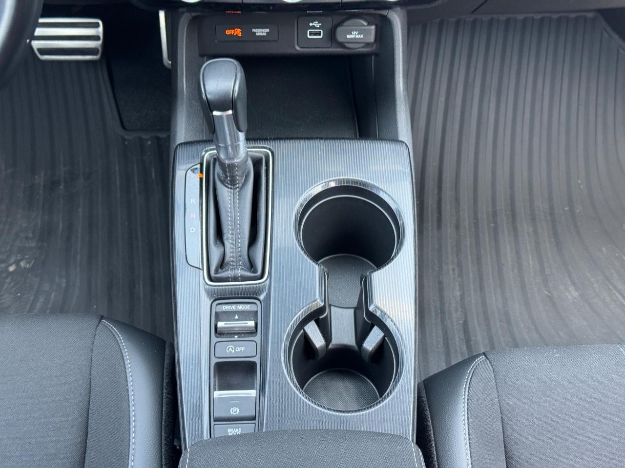 Honda Civic Sedan Vehicle Full-screen Gallery Image 16