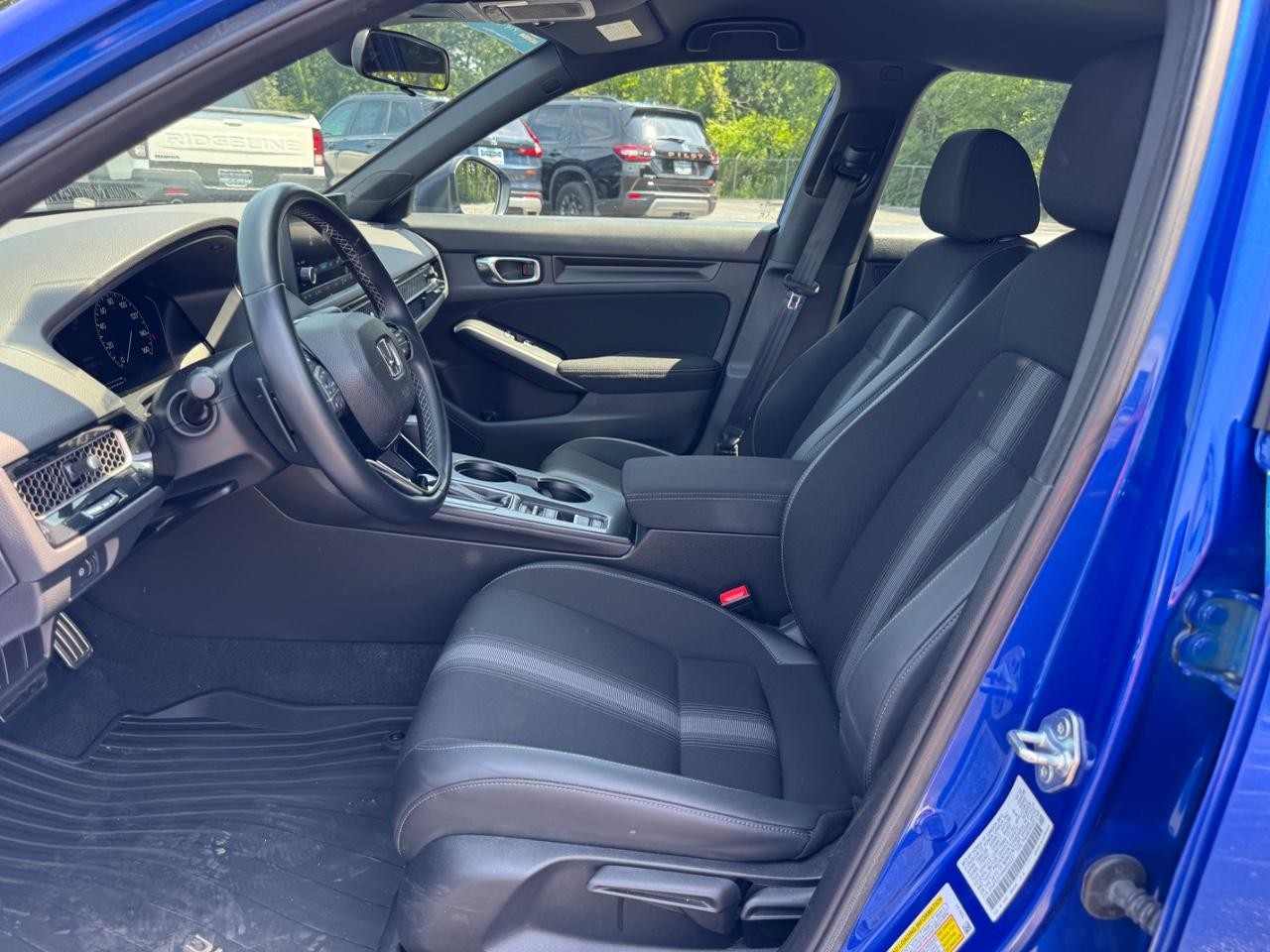 Honda Civic Sedan Vehicle Full-screen Gallery Image 18