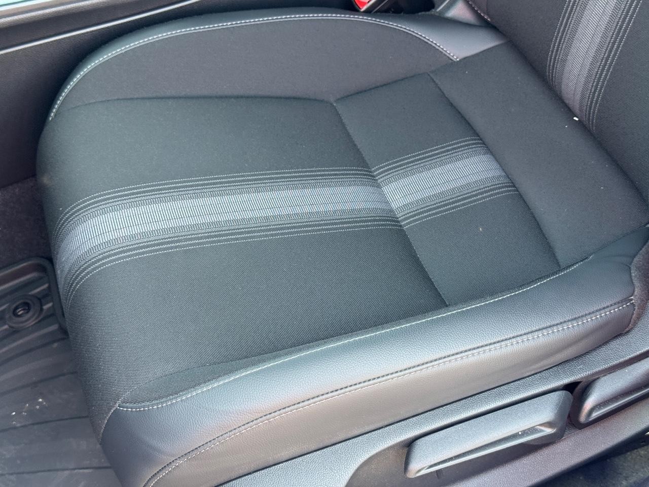 Honda Civic Sedan Vehicle Full-screen Gallery Image 25