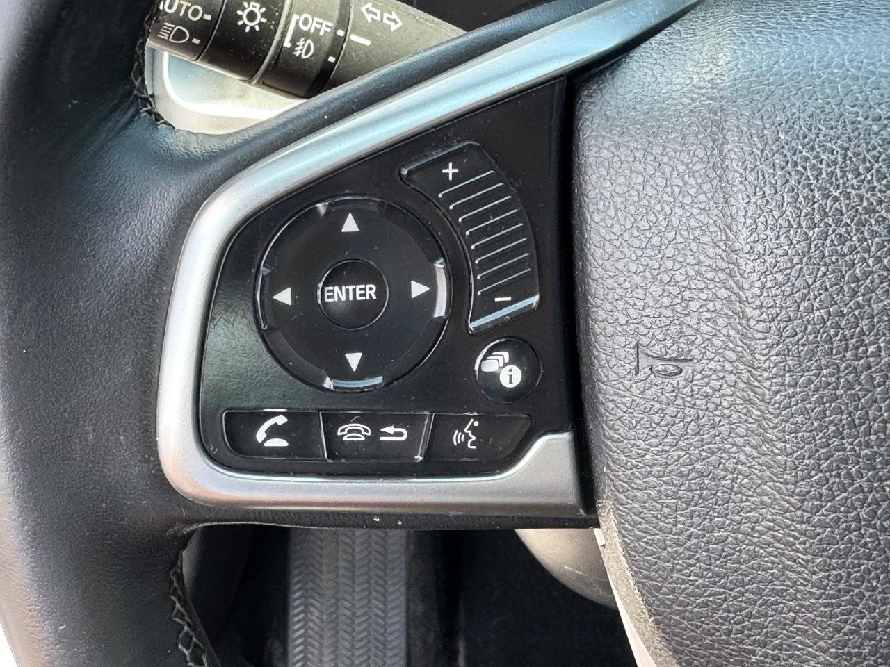 Honda Civic Coupe Vehicle Full-screen Gallery Image 20