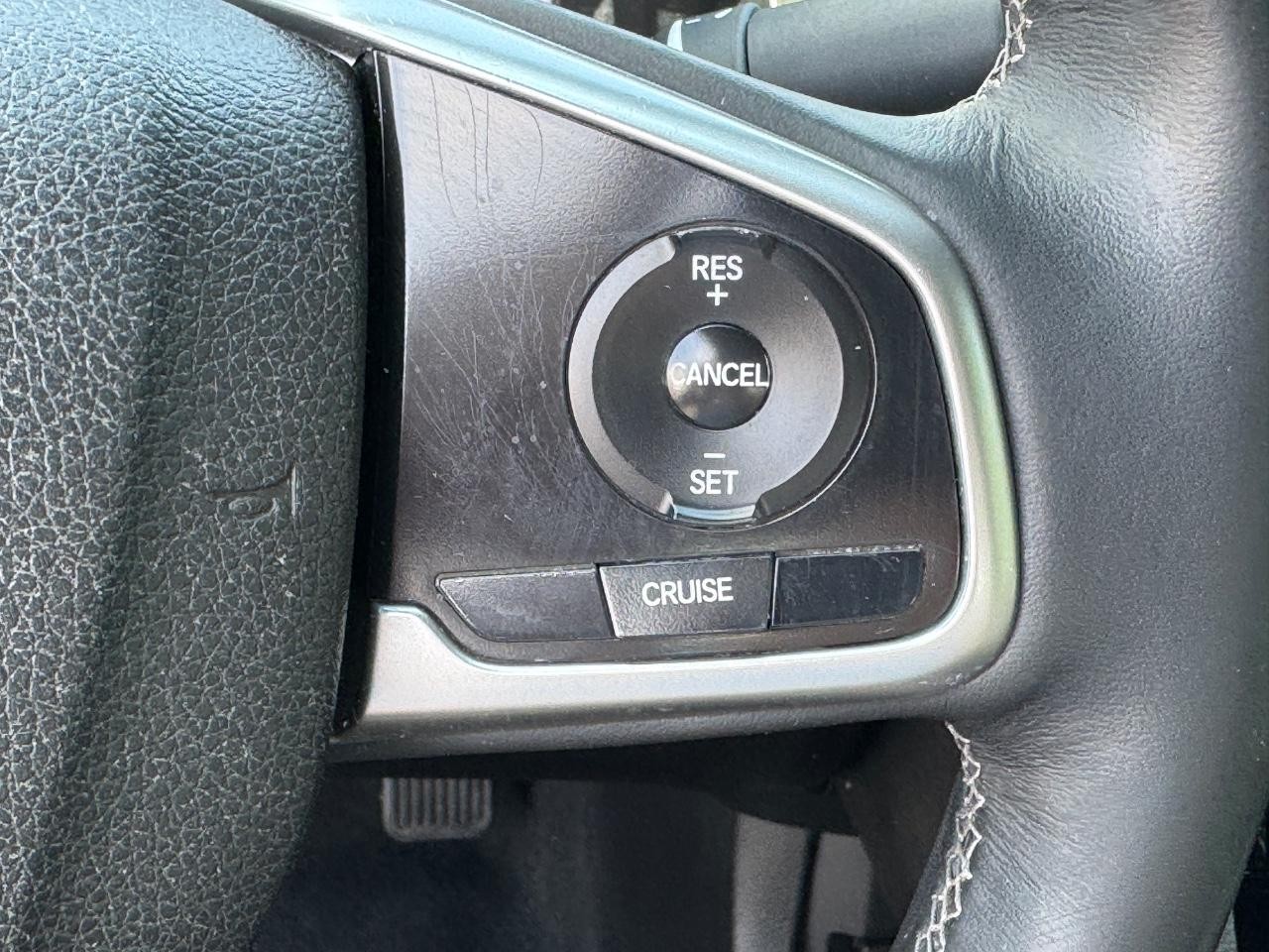 Honda Civic Coupe Vehicle Full-screen Gallery Image 21