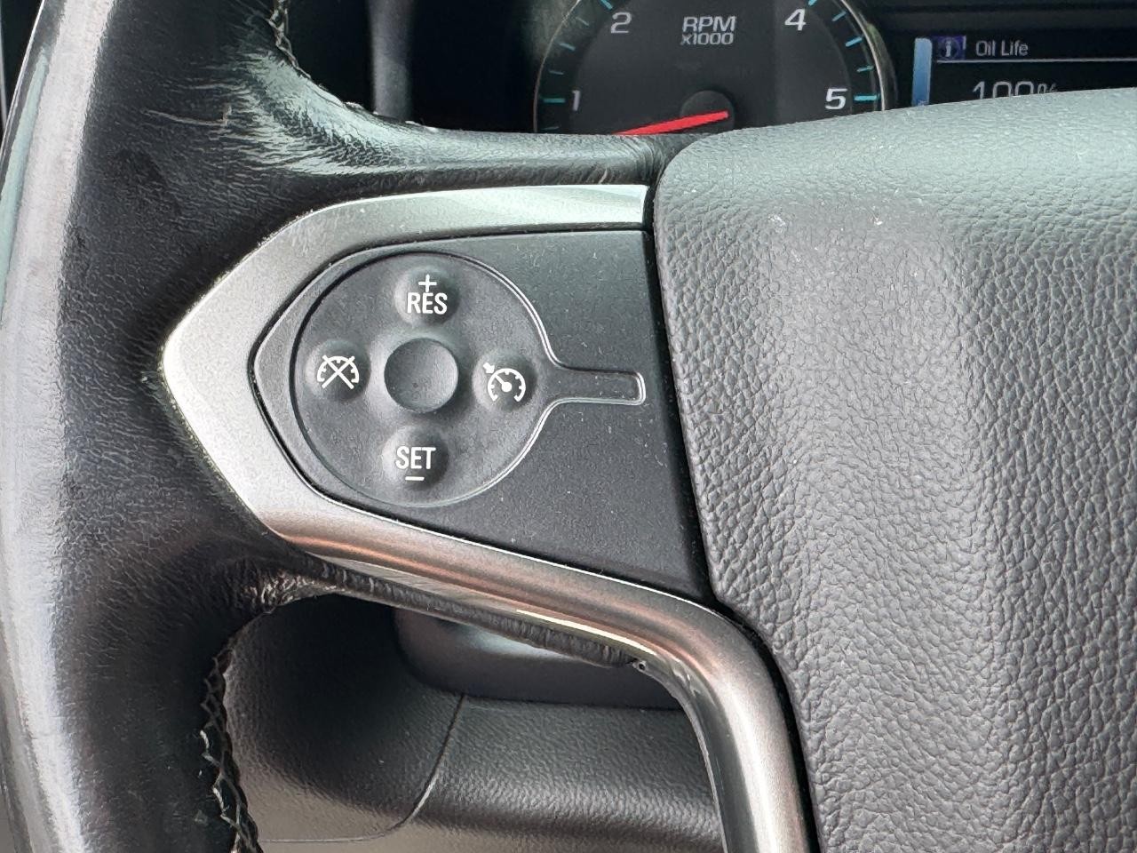 Chevrolet Silverado 1500 Vehicle Full-screen Gallery Image 20