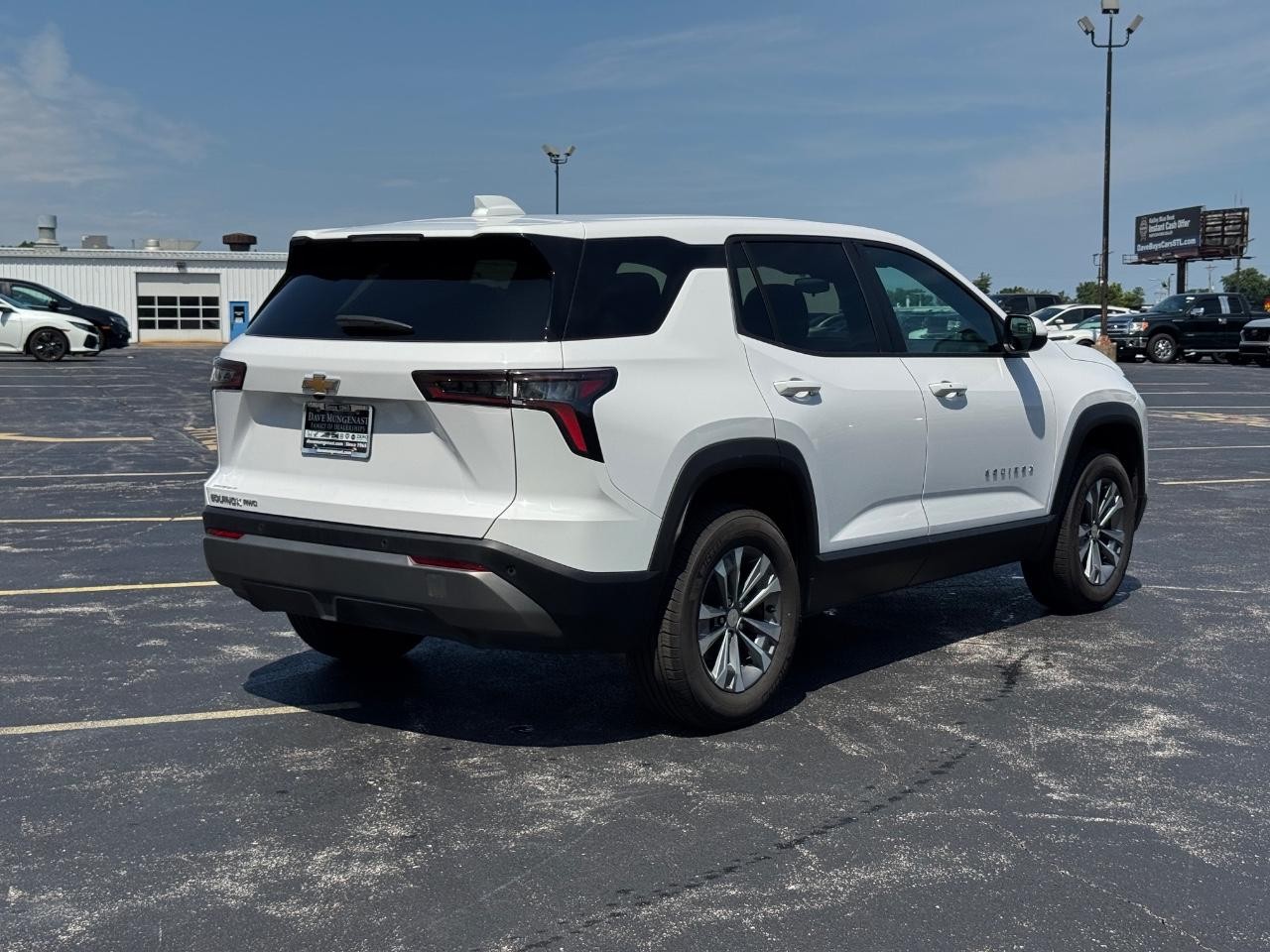 Chevrolet Equinox Vehicle Full-screen Gallery Image 04