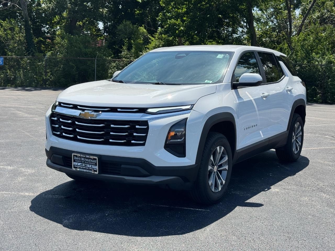 Chevrolet Equinox Vehicle Full-screen Gallery Image 09