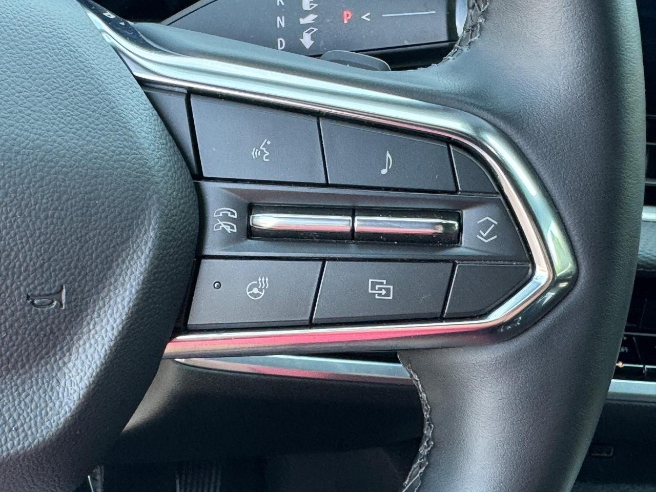 Chevrolet Equinox Vehicle Full-screen Gallery Image 22