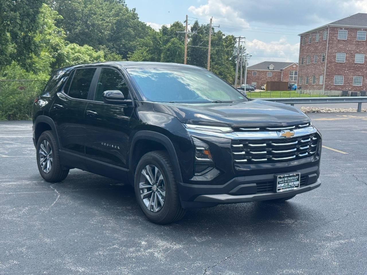 Chevrolet Equinox Vehicle Full-screen Gallery Image 02