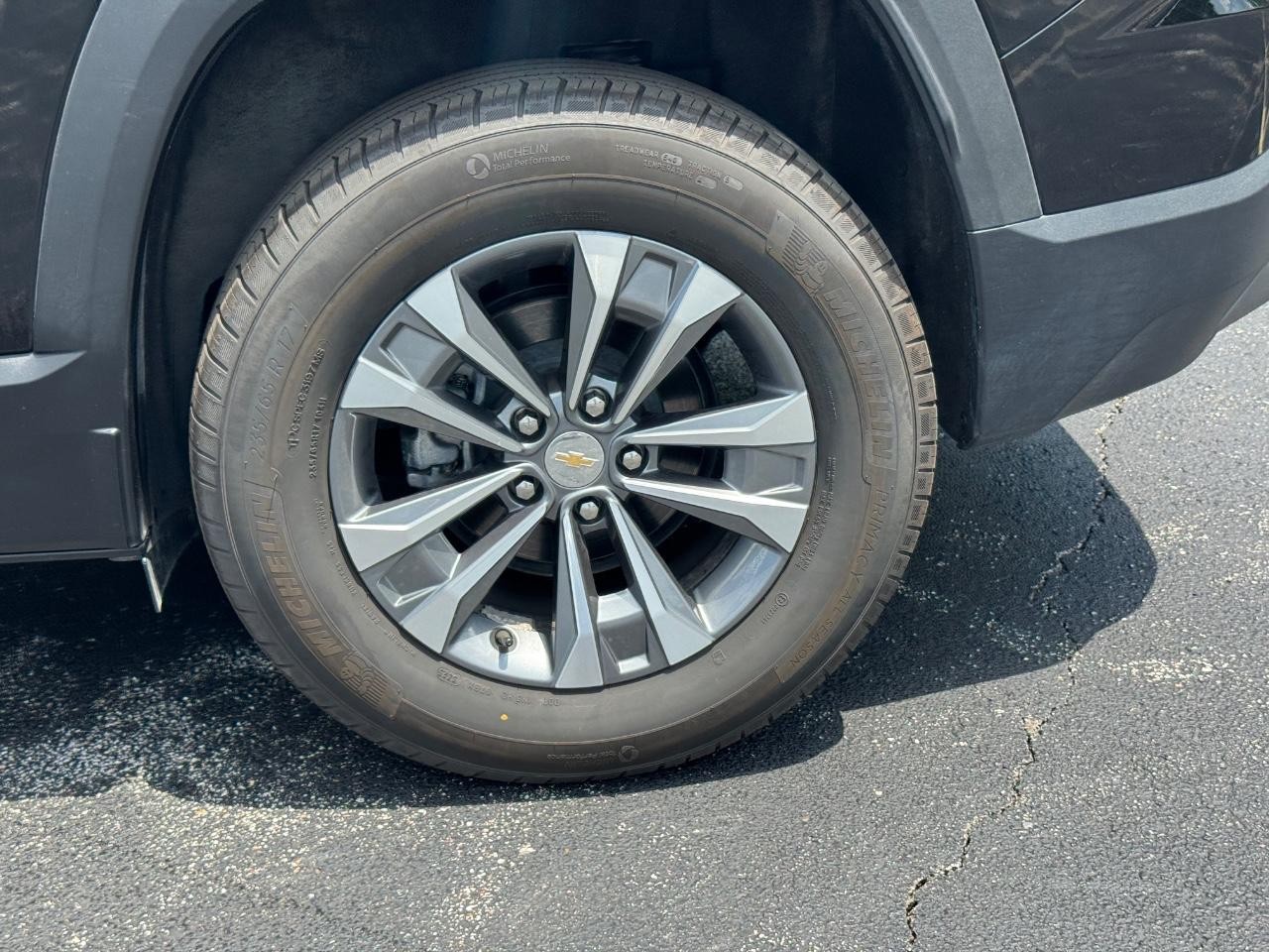 Chevrolet Equinox Vehicle Full-screen Gallery Image 08