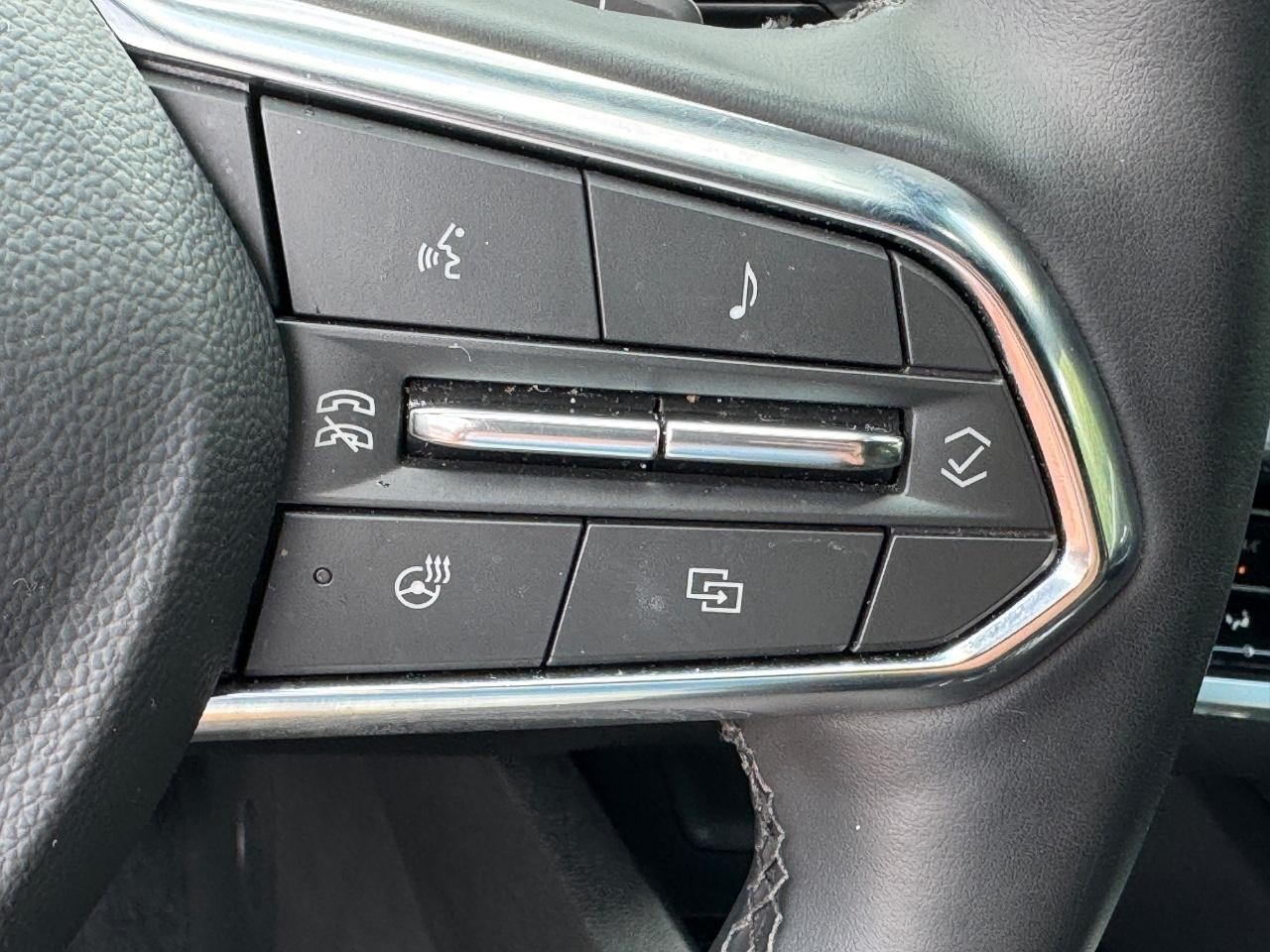 Chevrolet Equinox Vehicle Full-screen Gallery Image 22