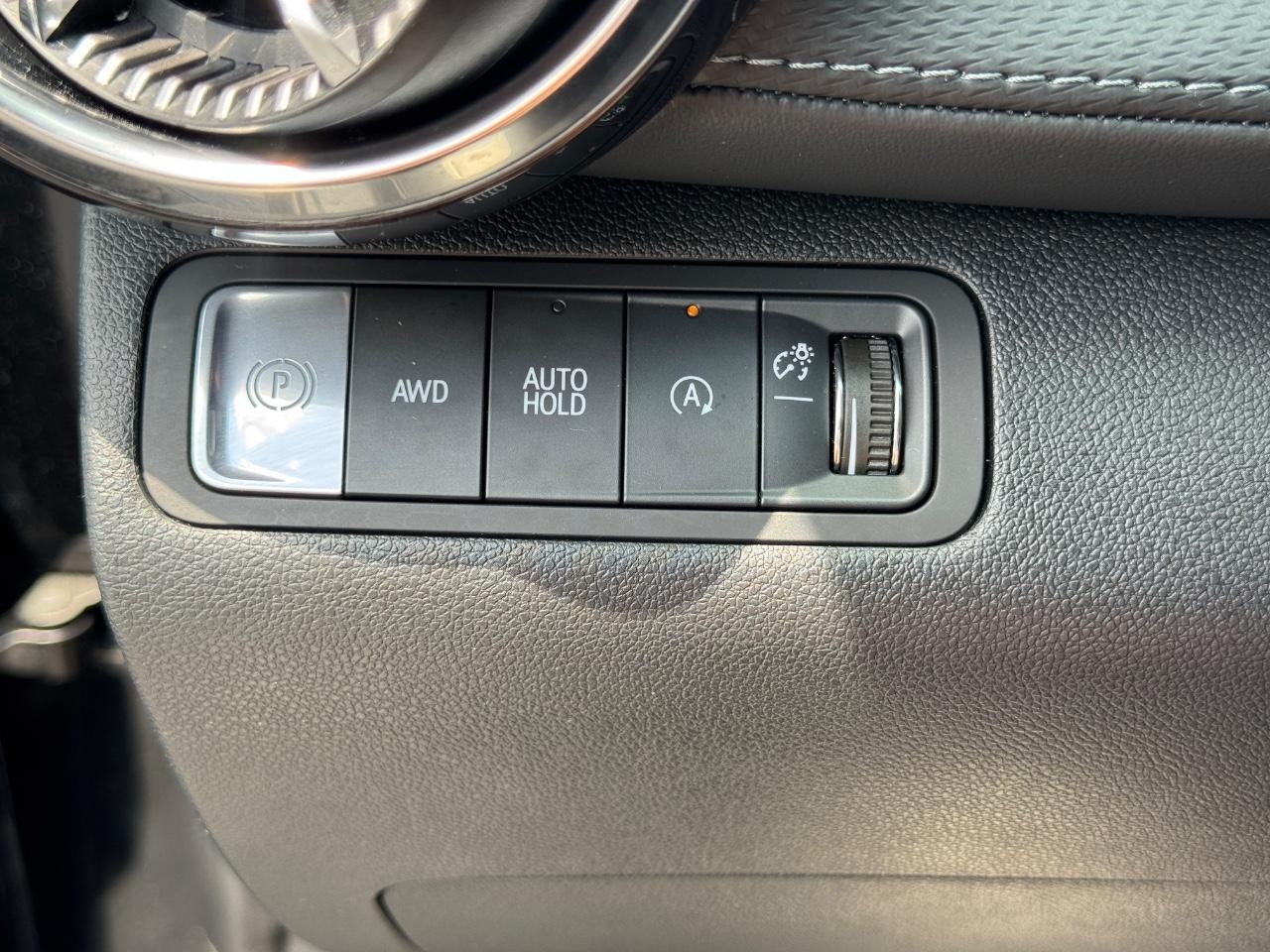Chevrolet Equinox Vehicle Full-screen Gallery Image 23