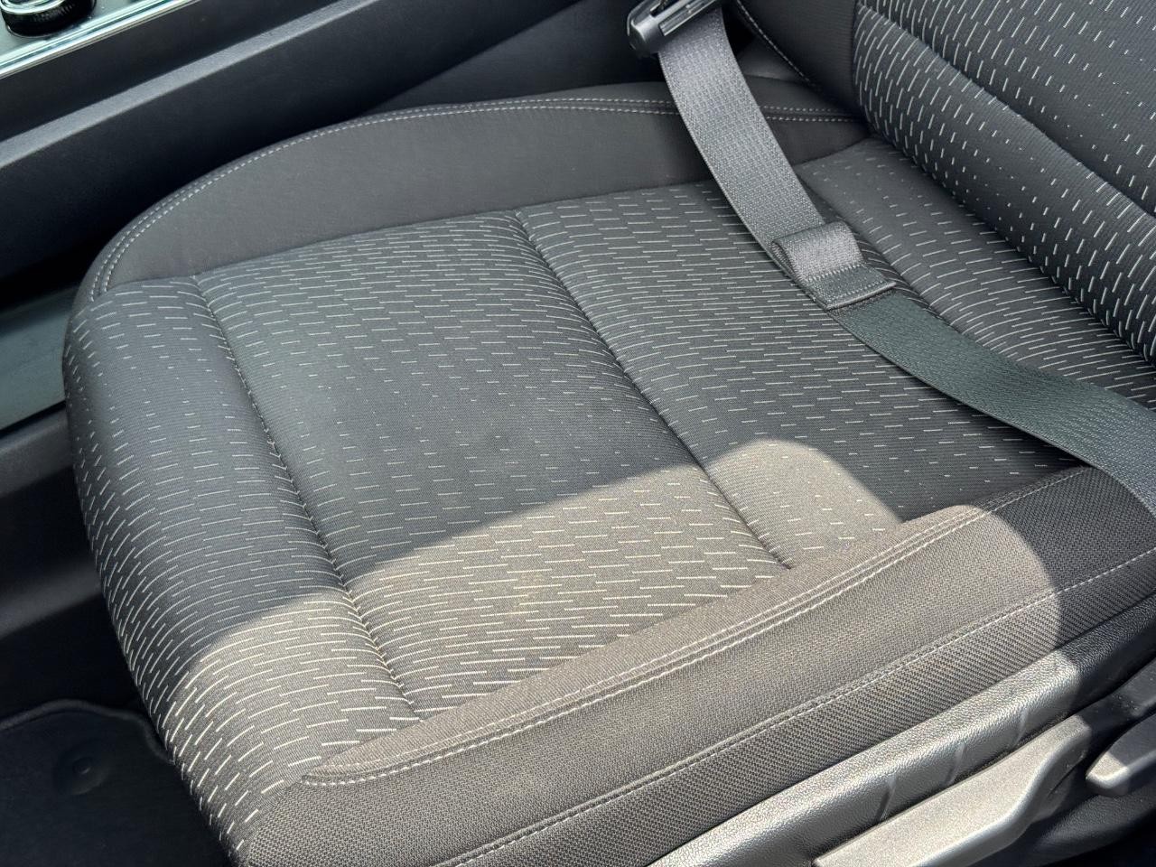 Chevrolet Equinox Vehicle Full-screen Gallery Image 28