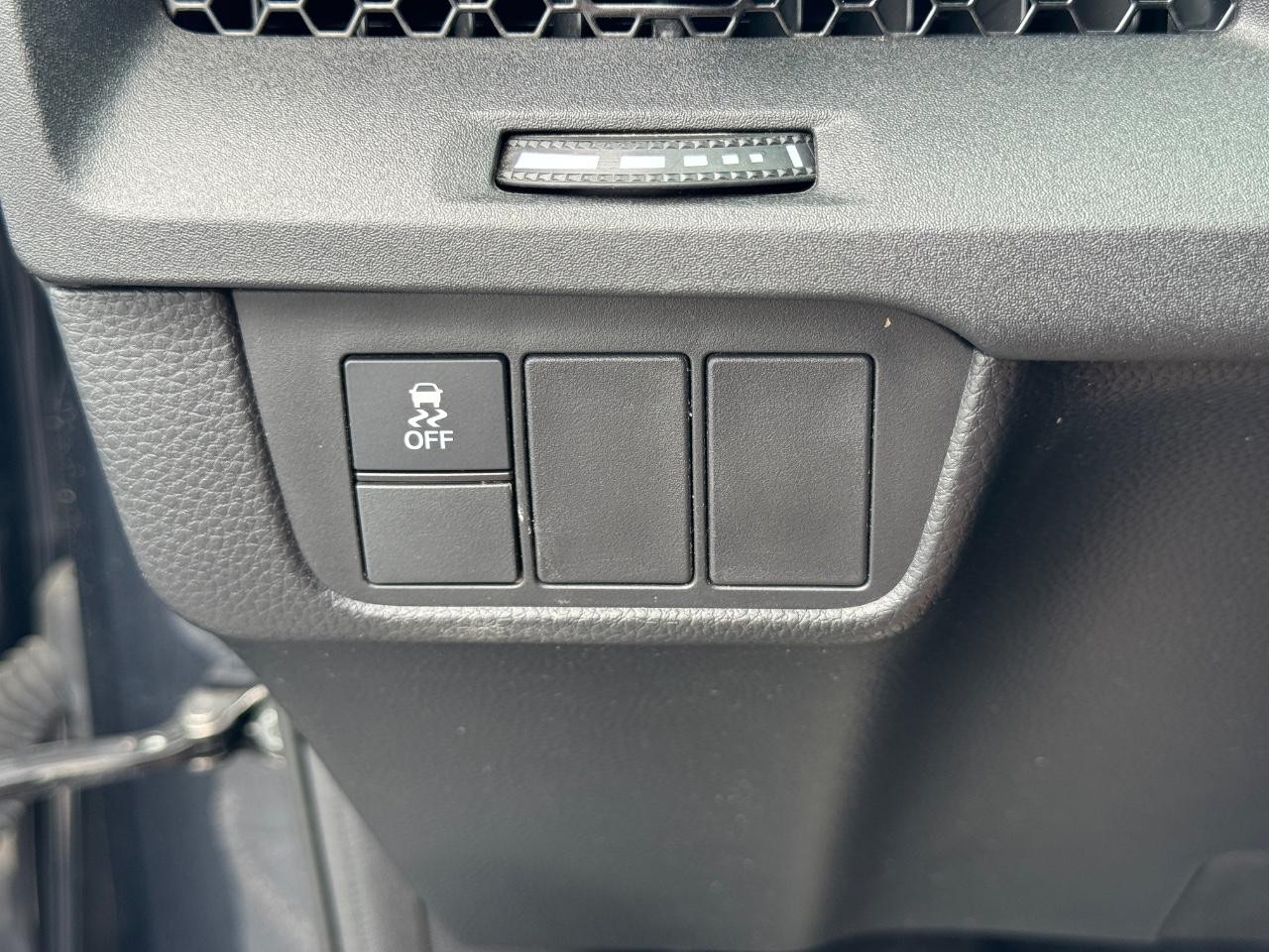 Honda CR-V Hybrid Vehicle Full-screen Gallery Image 23