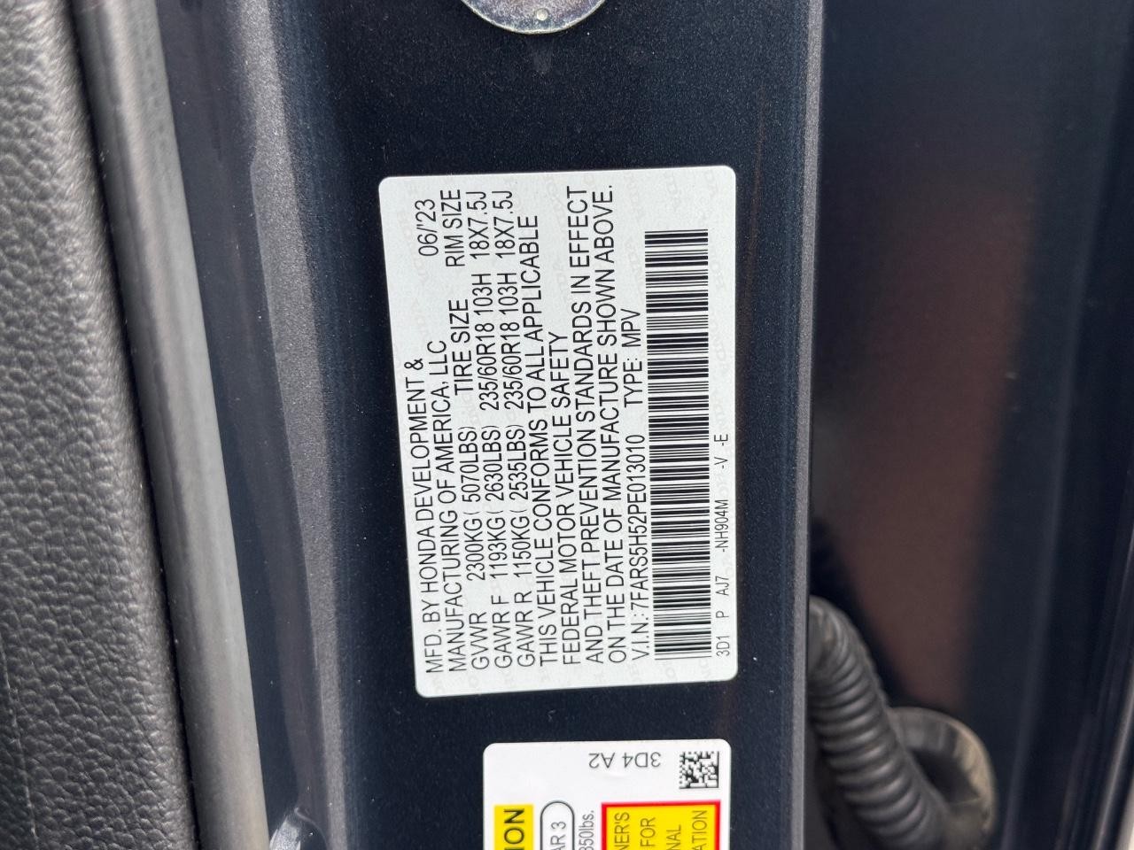 Honda CR-V Hybrid Vehicle Full-screen Gallery Image 27