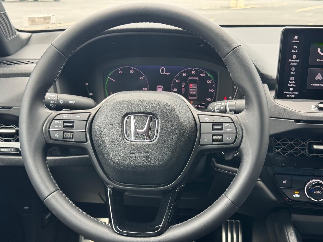 Honda Accord Hybrid Vehicle Full-screen Gallery Image 13