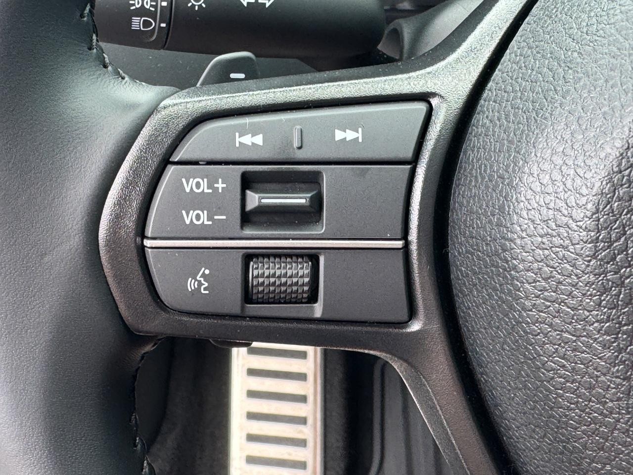Honda Accord Hybrid Vehicle Full-screen Gallery Image 22