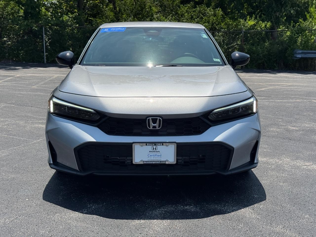 Honda Civic Hatchback Vehicle Full-screen Gallery Image 10