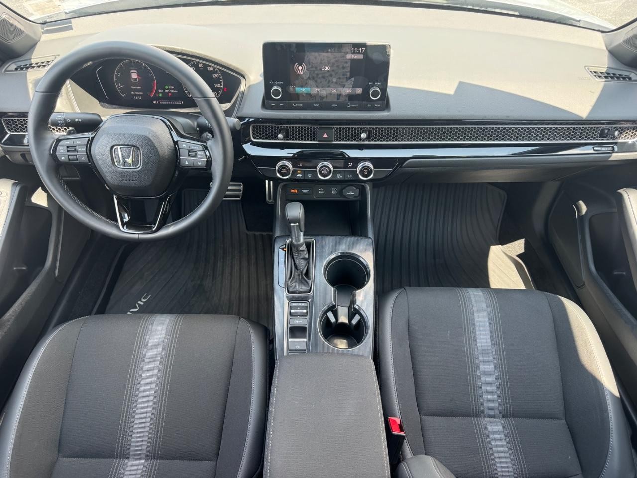 Honda Civic Hatchback Vehicle Full-screen Gallery Image 12