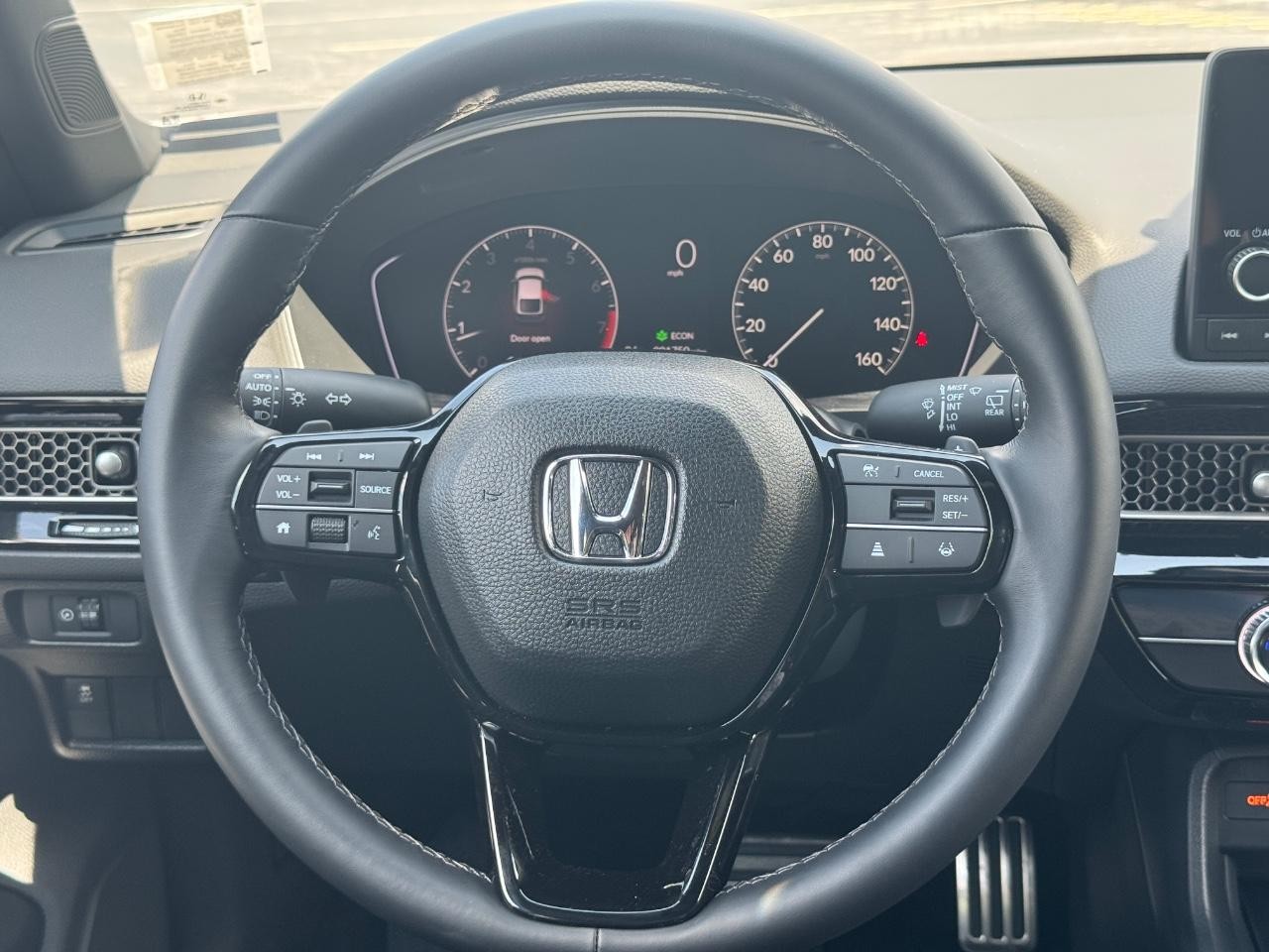 Honda Civic Hatchback Vehicle Full-screen Gallery Image 13