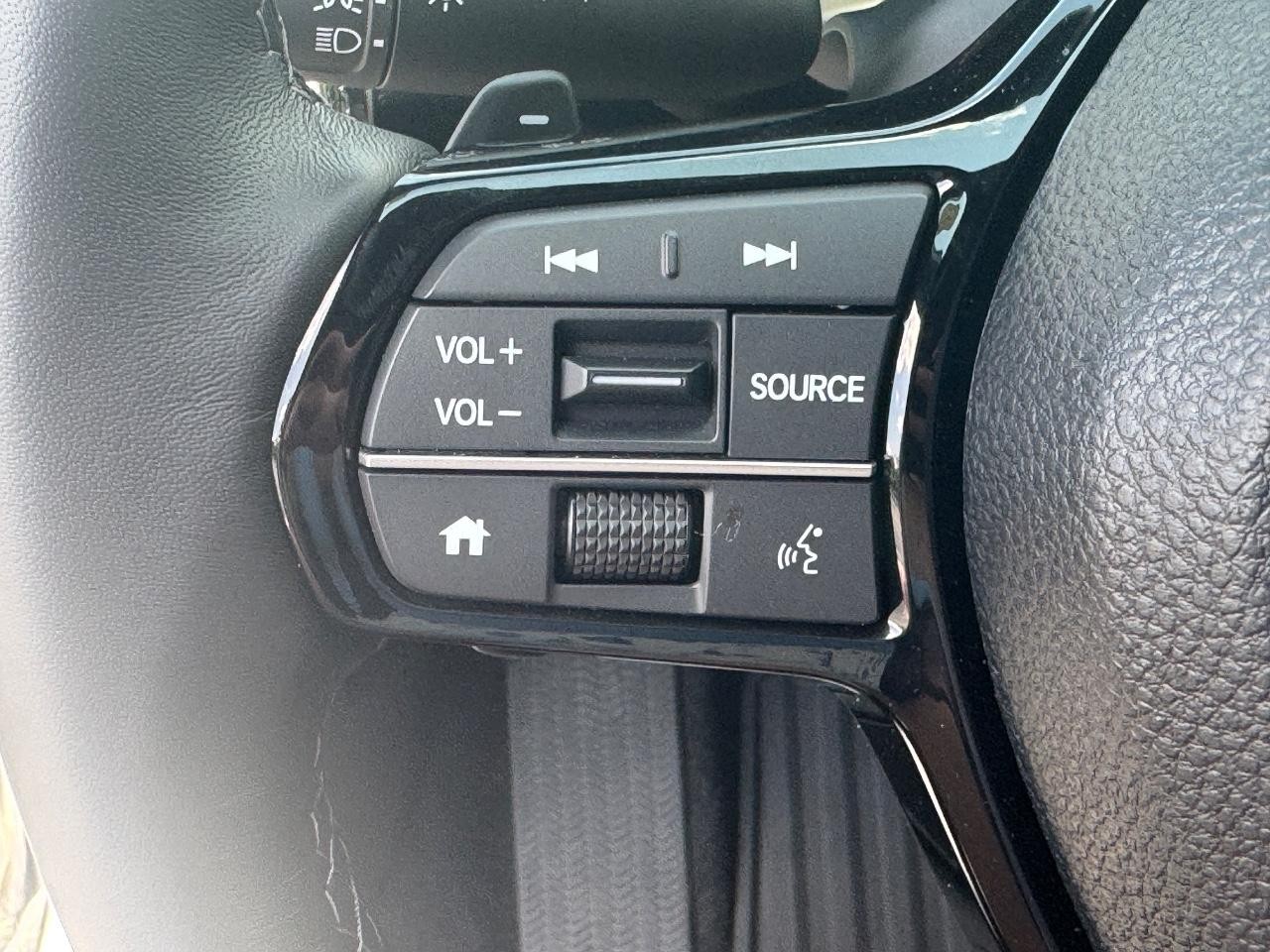 Honda Civic Hatchback Vehicle Full-screen Gallery Image 20