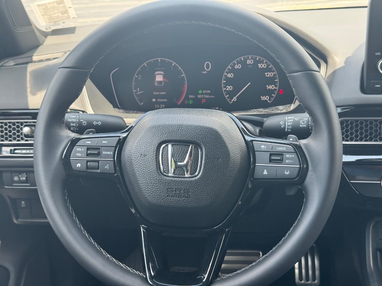 Honda Civic Hatchback Vehicle Full-screen Gallery Image 13